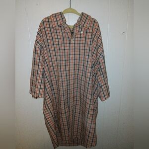 EUC Men's Van Heusen Short Sleeve Plaid Casual Button Down Shirt S